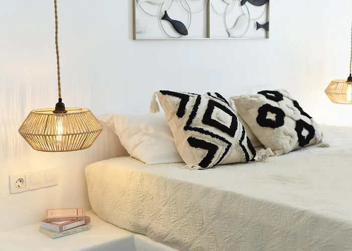 Aegean White Aparts * Αγία Άννα